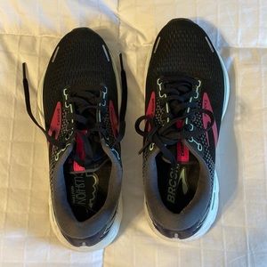 Brooks ghost 14 running shoes